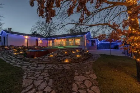 Location Villa à Pazin 14 personnes