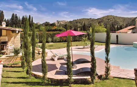 Location Maison à Boulbon 6 personnes