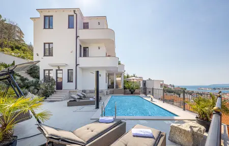 Location Maison à Podstrana 8 personnes