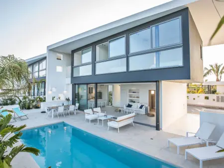 Location Maison à Paralimni 8 personnes