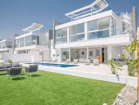 Location Maison à Agios Georgios Pegeias 8 personnes