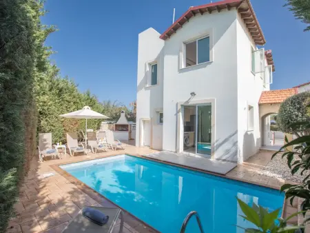 Location Maison à Agios Georgios Pegeias 6 personnes