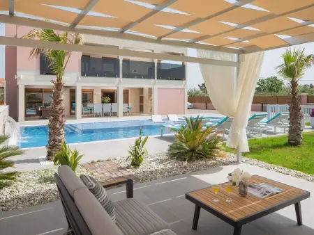 Location Maison à Vir 10 personnes