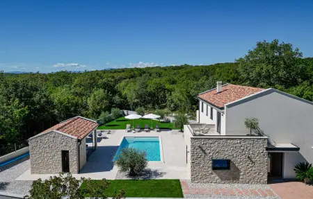 Location Maison à Kras 8 personnes