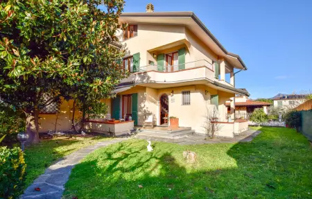 Location Maison à Lido di Camaiore 8 personnes
