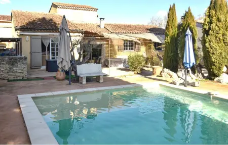 Location Maison à Entraigues Sur La Sorg 6 personnes