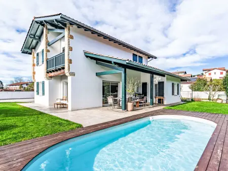 Location Maison à Saint Pée sur Nivelle 8 personnes