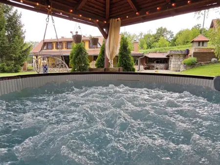 Location Maison à Pozega 8 personnes