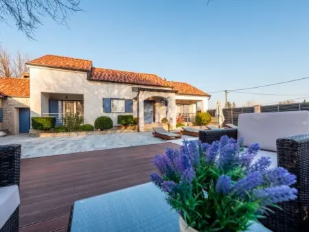 Location Maison à Pridraga 6 personnes