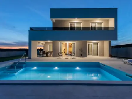 Location Maison à Vrsi 8 personnes