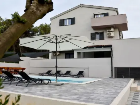 Location Maison à Crno 8 personnes