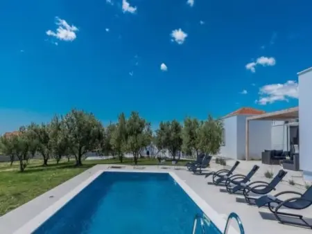 Location Maison à Debeljak 8 personnes