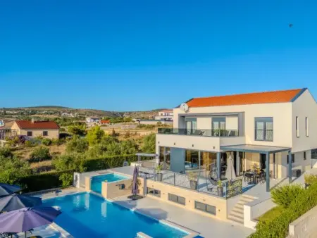 Location Maison à Drage 10 personnes