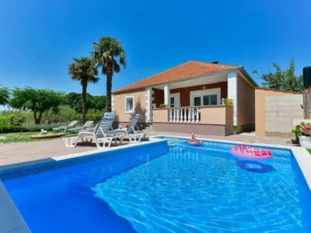 Location Maison à Pristeg 7 personnes