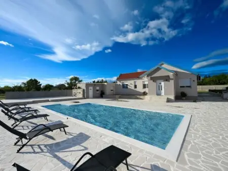 Location Maison à Pristeg 8 personnes