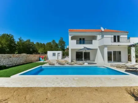 Location Maison à Budak 10 personnes