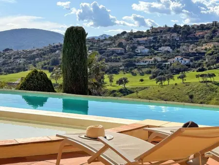 Location Maison à Sainte Maxime 12 personnes