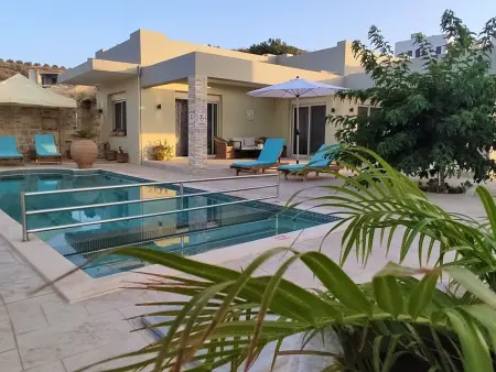 Location Maison à Matala 6 personnes