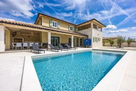 Location Maison à Žminj 8 personnes