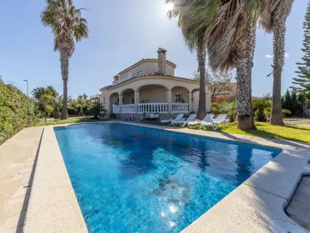 Location Maison à Deltebre 6 personnes