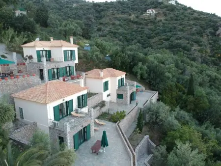 Location Maison à Leonidhion 25 personnes