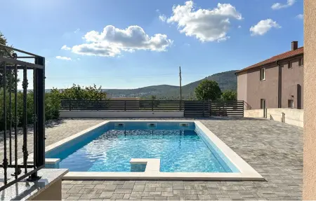 Location Maison à Gorica 10 personnes