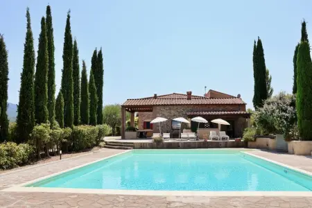 Location Maison à Chianni 12 personnes