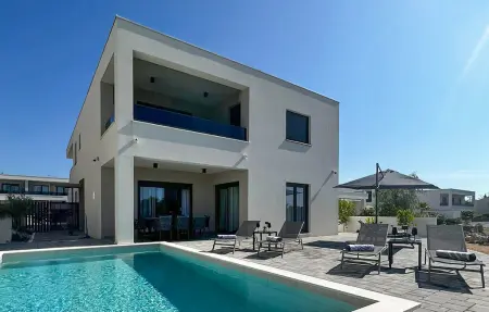 Location Maison à Vodice 8 personnes