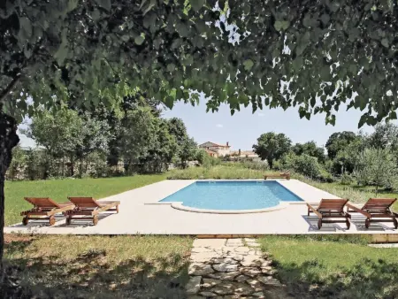 Location Maison à Bokordici 9 personnes