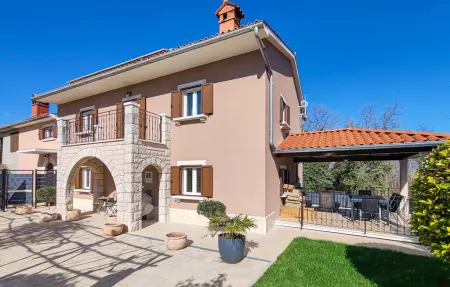 Location Maison à Krsan 8 personnes