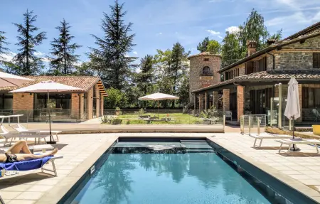 Location Maison à Comunanza 16 personnes