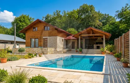 Location Maison à Smiljan 8 personnes