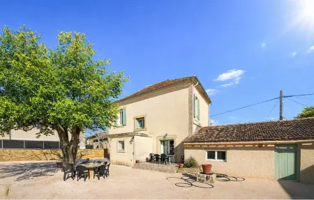 Location Maison à Saint Laurent la verne 10 personnes