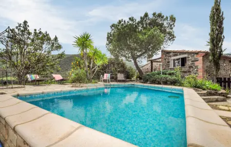 Location Maison à Rigarda 14 personnes