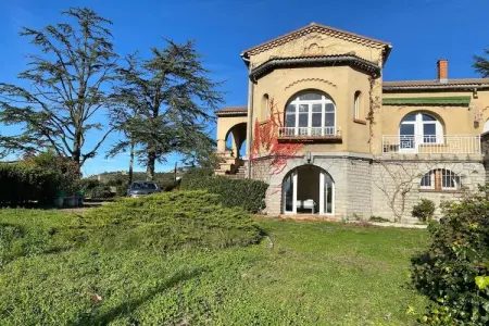 Location Maison à Saint Ambroix 12 personnes