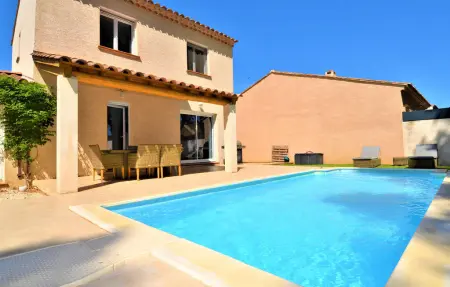 Location Maison à Arles 8 personnes