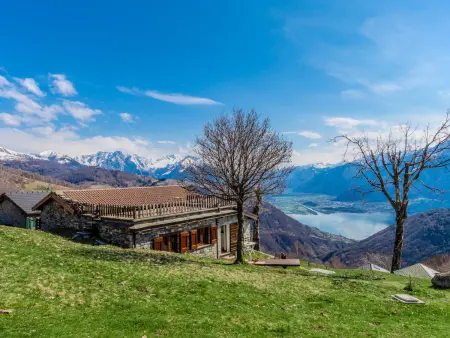 Location Maison à Gravedona 3 personnes