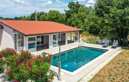 Location Maison à Nova Vas 4 personnes