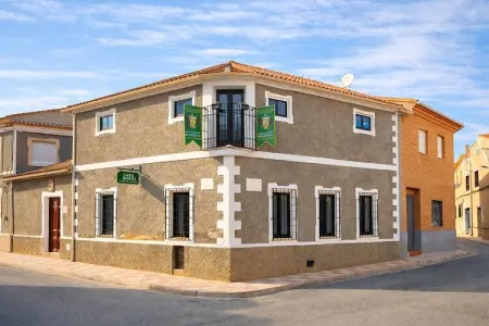 Location Gîte à Cenizate 12 personnes