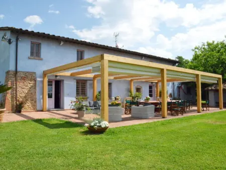 Location Maison à Montecarlo 22 personnes