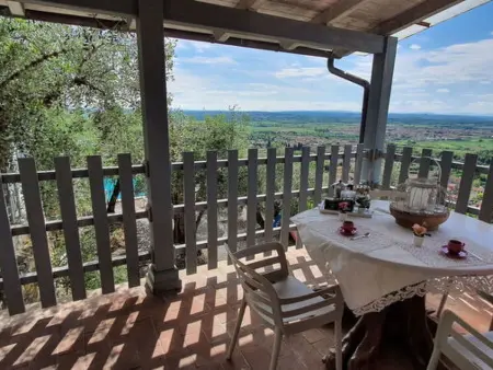 Location Maison à Buti 6 personnes