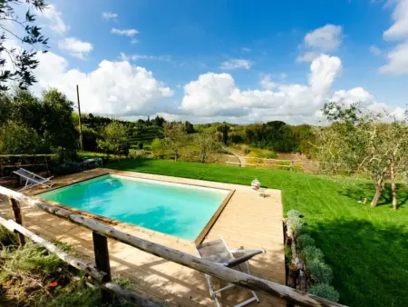 Location Maison à Lari 4 personnes