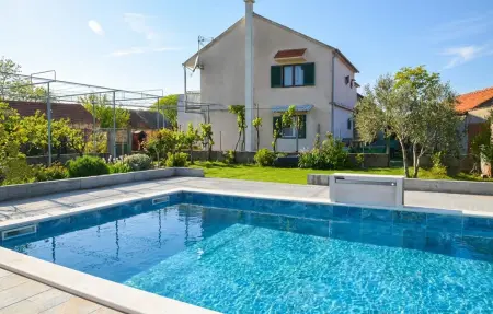 Location Maison à Lozovac 10 personnes