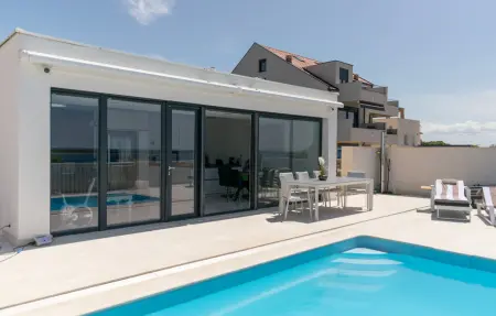 Location Maison à Mandre 5 personnes