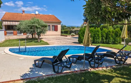 Location Maison à Pavicini 7 personnes