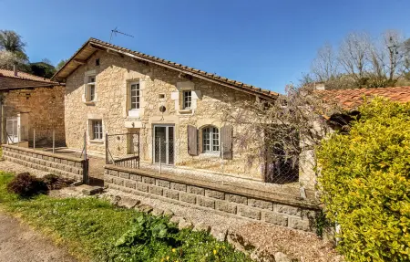 Location Maison à Cellefrouin 6 personnes