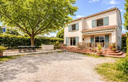 Location Maison à Arles 8 personnes