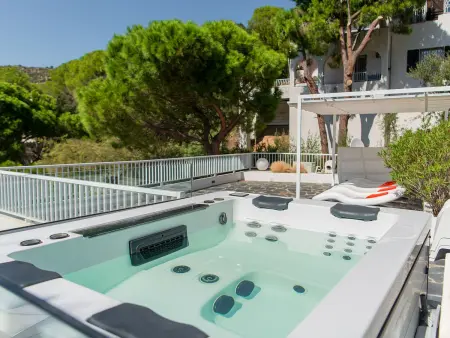 Location Maison à Roses 6 personnes
