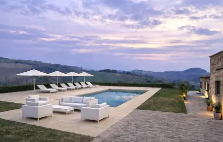 Location Maison à Fermo 12 personnes