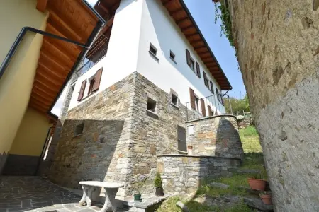 Location Maison à Aurano 4 personnes